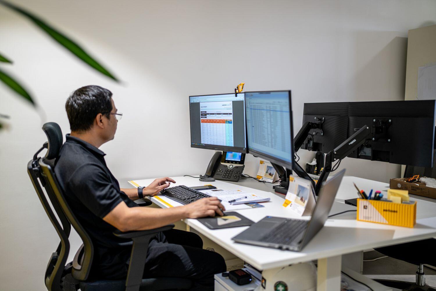 Workshop administrator